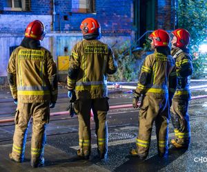 Pożar pustostanu w Chorzowie. 31-letni sprawca podpalenia usłyszał zarzuty