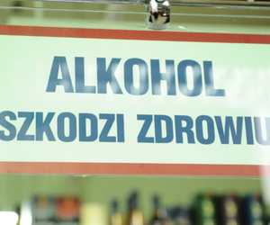 Nocny zakaz sprzedaży alkoholu w Warszawie? Ruszają konsultacje społeczne
