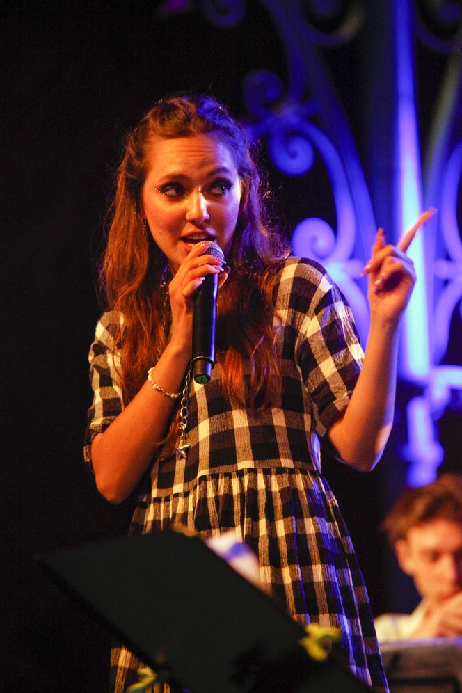 Zalia podbija scenę i serca fanów. Dlaczego mówi o niej cała Polska?