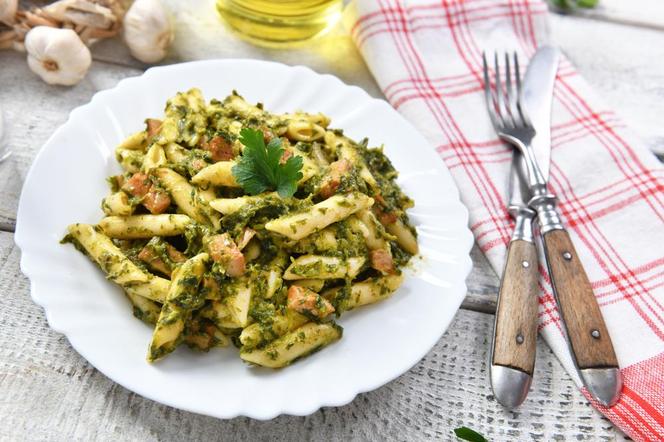 Kurczak, cukinia i pesto – trio, które robi mi dzień. Smak, któremu się nie oprzesz