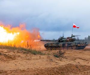 Ćwiczenia załóg czołgowych NATO na Łotwie.  W ćwiczeniach biorą także polscy żołnierze