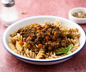 Potrawka z mięsa mielonego - łatwy sos do makaronu 