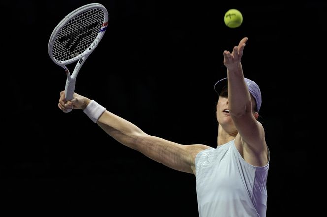 Iga Świątek - Amanda Anisimova. Spódniczki płatały figla zawodniczkom