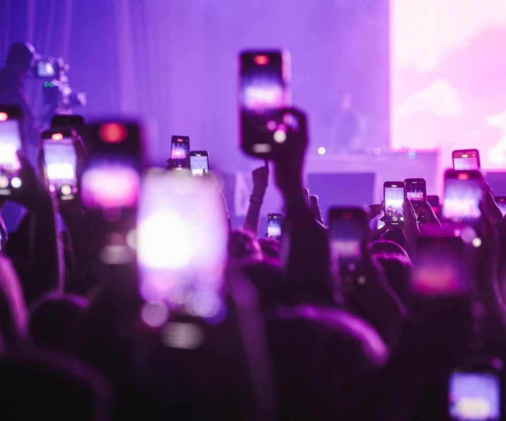 Na kanapie zamiast pod sceną. Dlaczego pokolenie Z ma dość festiwali? 