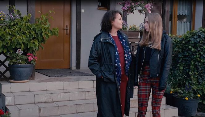 M jak miłość odc. 1883. Marysia (Małgorzata Pieńkowska), Sara (Nadia Smyczek)