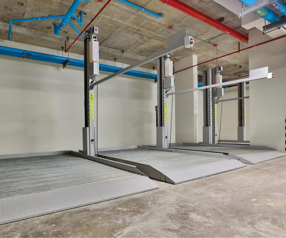 Double-park w garażu budynku mieszkalnego. Jakie są obowiązujące przepisy ppoż.?