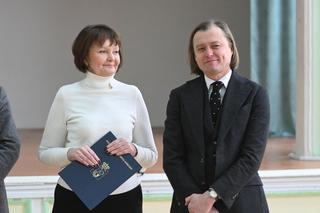 Urzędnicy mają plan na szkołę przejętą od rosyjskich dyplomatów. Tak wygląda w środku szkoła przy Kieleckiej