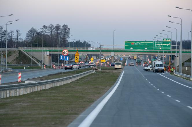 Trasa S8, Radziejowice - Paszków