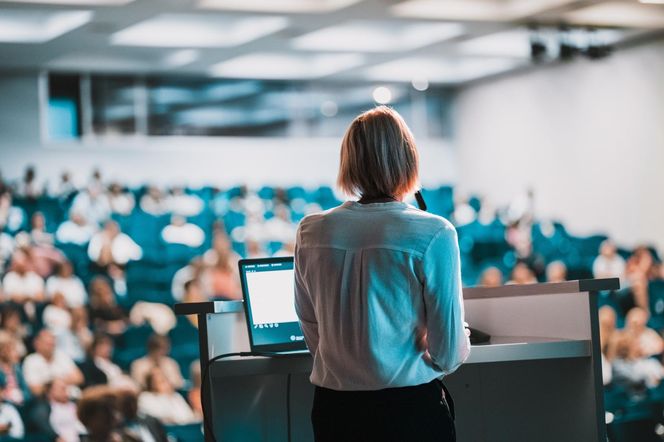 Po studiach zarabiają nawet 17 tys. zł miesięcznie. Popyt na tych ekspertów rośnie