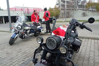 Motomikołajki Podkarpacie 2022. W sobotę Mikołaje wyjechali do Domu Dziecka w Nienadowej