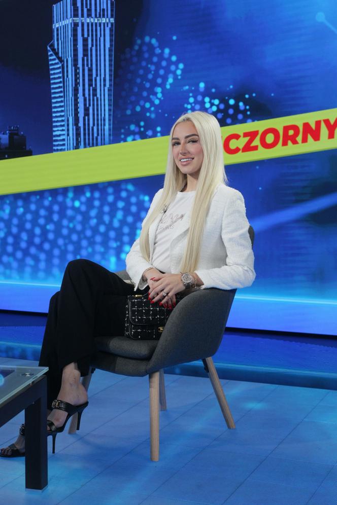 Cała prawda o Caroline Derpieński. Modelka tłumaczyła się w programie "Express Wieczorny"