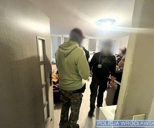 ABW oraz policjanci zatrzymali 17-letniego Ukraińca, który miał zniszczyć pomnik Rzezi Wołyńskiej