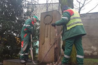Nie ma już pomnika wdzięczności żołnierzom Armii Czerwonej w Lesznie. Został rozebrany