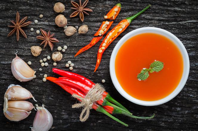 Domowy sos chili: przepis na chiński sos słodko-kwaśny