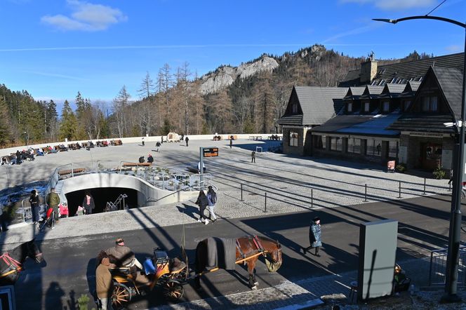 Zakopane. Centrum przesiadkowe w Kuźnicach. Słynna "patelnia"
