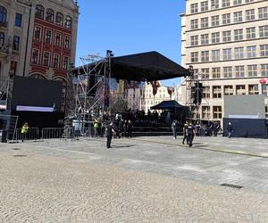 Gitarowy Rekord Świata 2024 we Wrocławiu rozpoczęty! Tak od samego rana wygląda teraz Rynek 