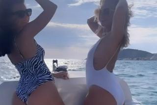 Julia Wieniawa  ćwiczy na mokro