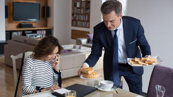 Na dobre i na złe, odcinek 703, Falkowicz (Michał Żebrowski), Kasia Smuda (Ilona Ostrowska)