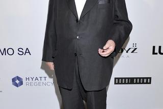 Grób Jerzego Urbana po rocznicy śmierci