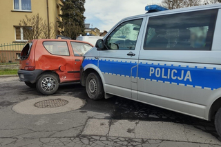 Pościg za Seicento ulicami śląskich miast. Zatrzymał go dopiero krawężnik