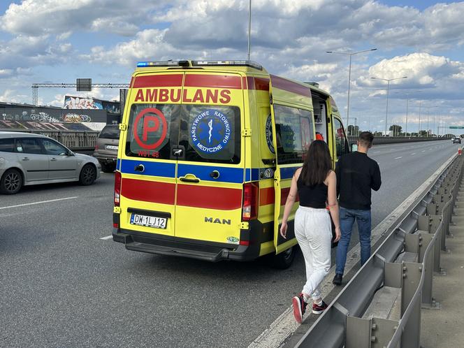 Paraliż na S8 w Warszawie! Potężny karambol, zderzyło się 6 aut, droga jest zablokowana