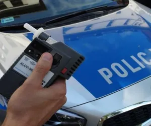 Policyjny pościg w Radomsku. 35-letni kierowca miał sporo na sumieniu