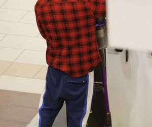 Maciej Zakościelny - męska wyprawa po odkurzacz