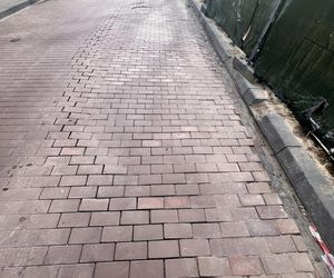 Katastrofa budowlana w Wołominie. Runęła część kamienicy. Koparka pod gruzami!