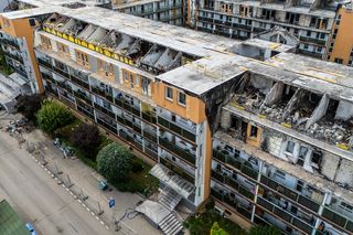 Blok w Ząbkach po pożarze