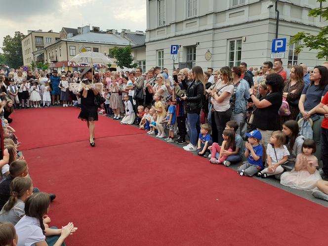 Siedlczanie mogli wsiąść w wehikuł czasu i zobaczyć ulicę Pułaskiego - Piękną sprzed stu lat