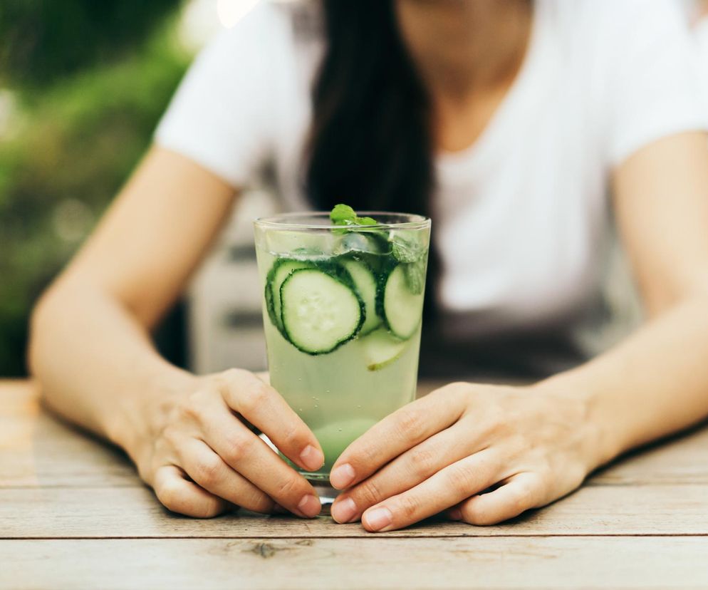 Dla zdrowia jelit, nawodnienia i smukłej sylwetki. Woda z tym warzywem to hit Instagrama