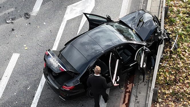 Kluczowa droga w Warszawie zablokowana. Poważny wypadek na Wisłostradzie