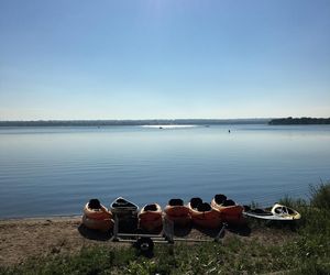 Jakie mandaty za alkohol nad jeziorem i za pływanie pod wpływem. Sprawa jest jasna i bardzo zaboli!