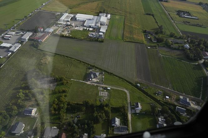 Lecieliśmy nad terenem, na którym ma powstać Centralny Port Komunikacyjny. Z góry widać problem, o którym się nie mówi