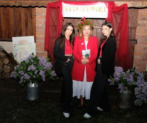 Aldona Wleklak promowała trzecią część Sagi niewoli w Wielkopolsce. Kto przyszedł jej pogratulować?