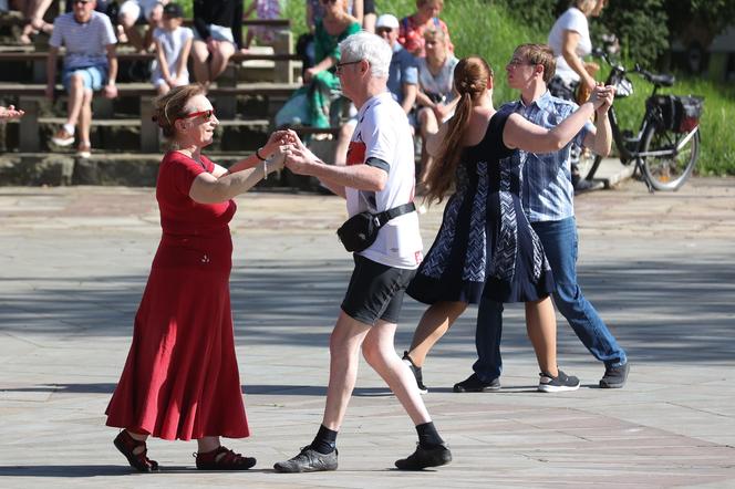 Potańcówka w Parku Śląskim ZDJĘCIA