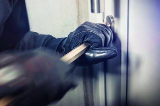Jak zabezpieczyć dom przed włamaniem? Tak zapraszasz złodzieja do mieszkania