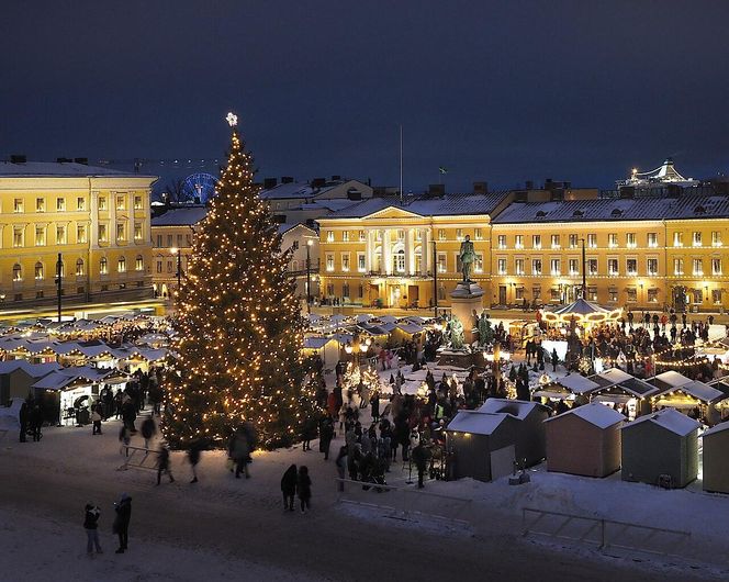 Jarmark bożonarodzeniowy - Tuomaan Markkinat - w Helsinkach