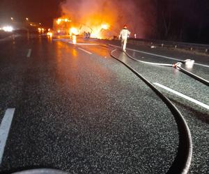 Spalone ciało leżało na drodze. Koszmarny wypadek na autostradzie A4 w Zabrzu