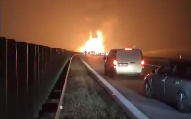 Potężny pożar ciężarówki na A4 pod Legnicą