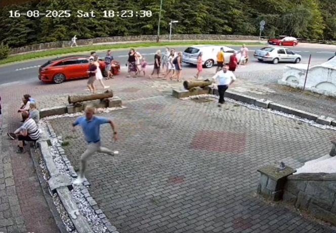 Tragedia w Szczyrku. Młody mężczyzna zmarł nagle przy remizie OSP