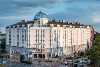Biały Sobieski: zakończyła się modernizacja hotelu Radisson Blu Sobieski na placu Zawiszy