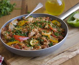 Jambalaya z kurczakiem - wakacyjny przepis na kreolski przysmak