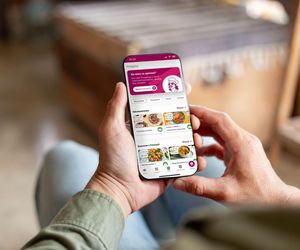 Frisco wprowadza wirtualnego asystenta AI. Analizuje dostępność produktów i aktualne promocje
