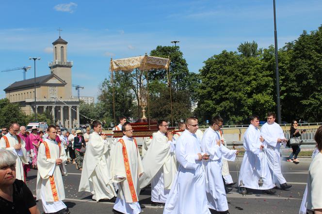 Święto Eucharystii - procesja ulicami Łodzi