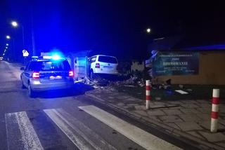 W Rawiczu w święta syn rozbił auto mamy. 19-latek był pijany 