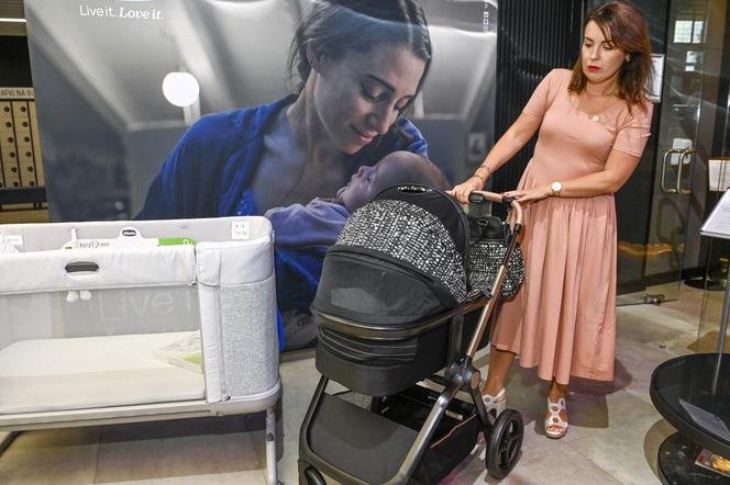 Znana celebrytka w ciąży? Eliza Gwiazda była na USG, a potem oglądała wózki dla dzieci!