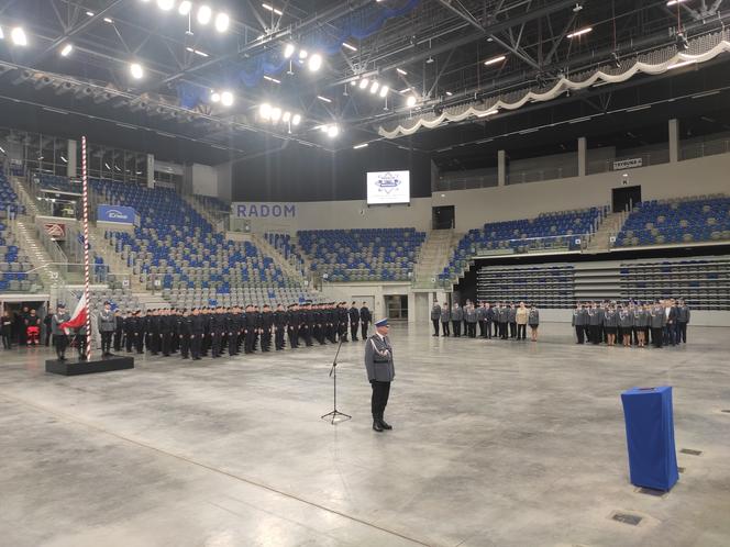 Zaprzysiężenie nowych policjantów