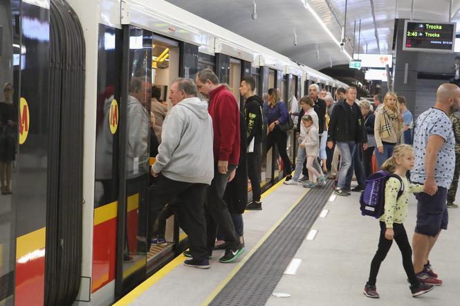 Metro wjeżdża na Targówek