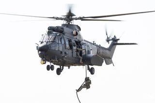 Węgierskie H225M w komplecie